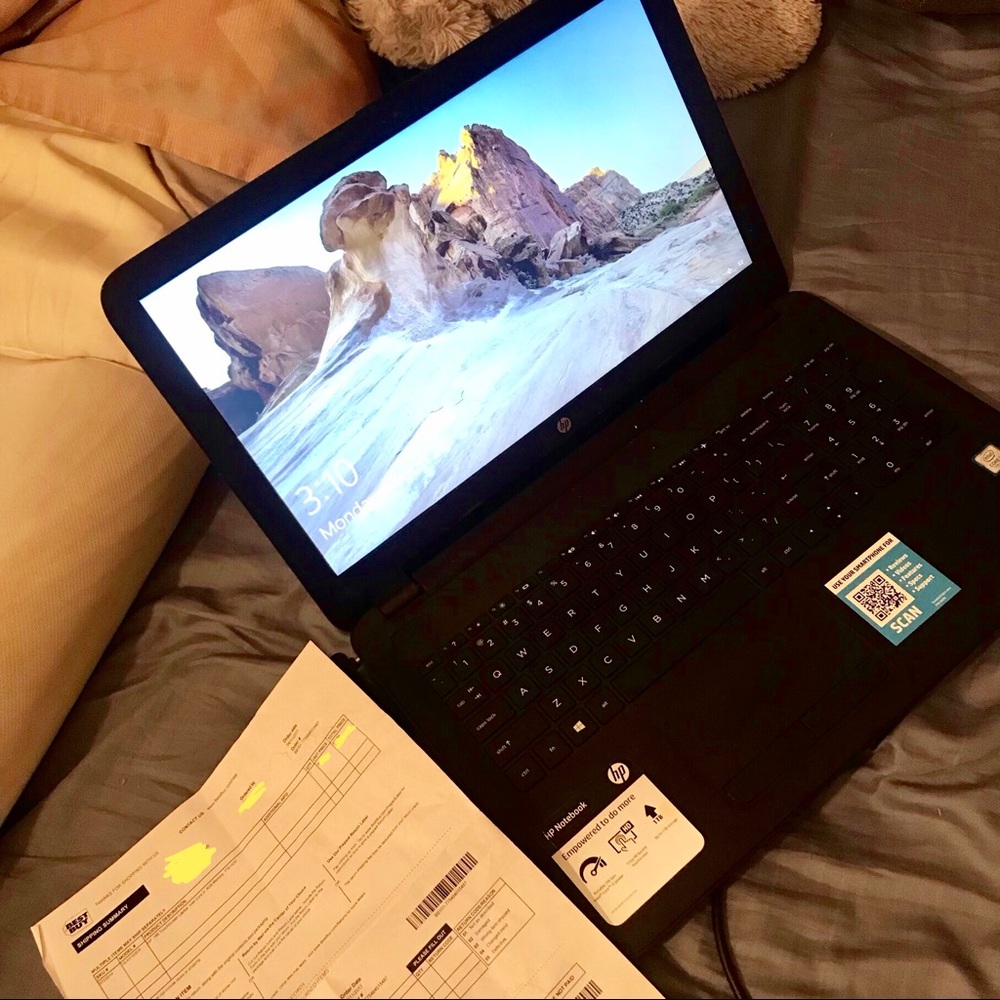 HP 15.6” TouchScreen laptop Intel Core i5